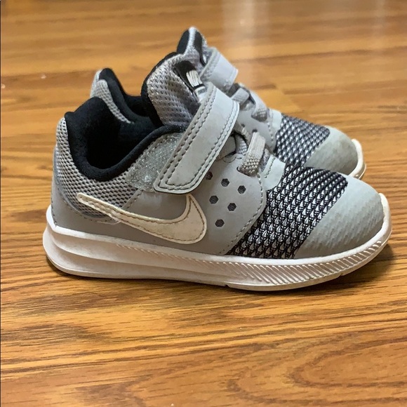 Toddler Nike’s. Size 6c. - Picture 1 of 3
